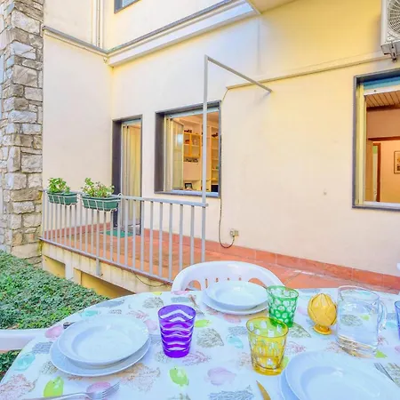 2 Bedroom Awesome In * Chiavari