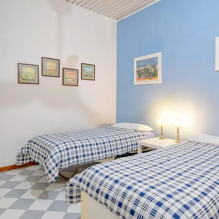 2 Bedroom In Chiavari