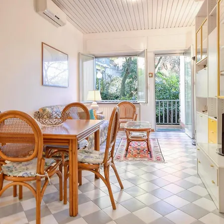 2 Bedroom Nice Apartment In Chiavari Apartment