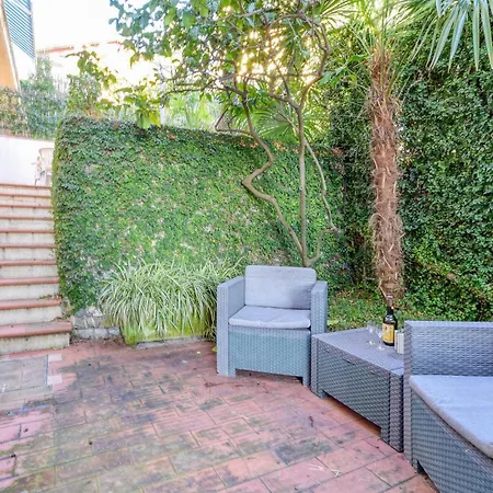 2 Bedroom Nice Apartment In Chiavari *