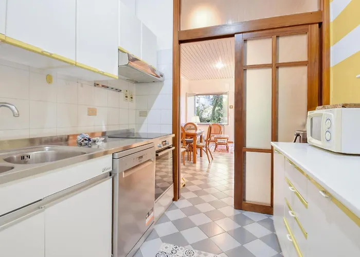 Apartmán 2 Bedroom Awesome In