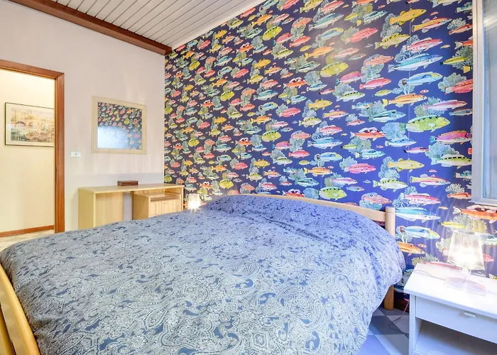 Apartamento 2 Bedroom Awesome In *